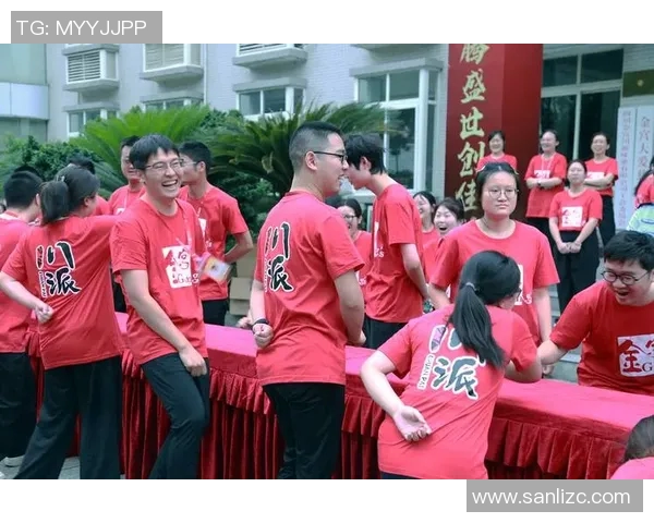 重庆排球队的团队协作之道：凝聚力与默契的完美结合